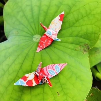 100PCS Dobrado Washi Origami de Papel, Guindastes Premade Origami Pombas Pássaro Véspera de Natal Criativa de Presente a Decoração Home 4,5 CM Supermini