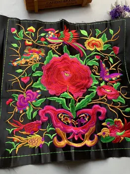 2 Pcs Rosa Vermelha Pássaro Muito Bordado Costurar Apliques Em Tecido Flor Emblema Chinês Cheongsam Acessórios De Vestuário Patch